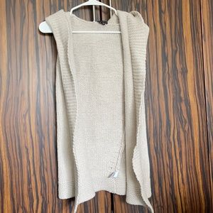 Women’s short sleeve hooded cardigan